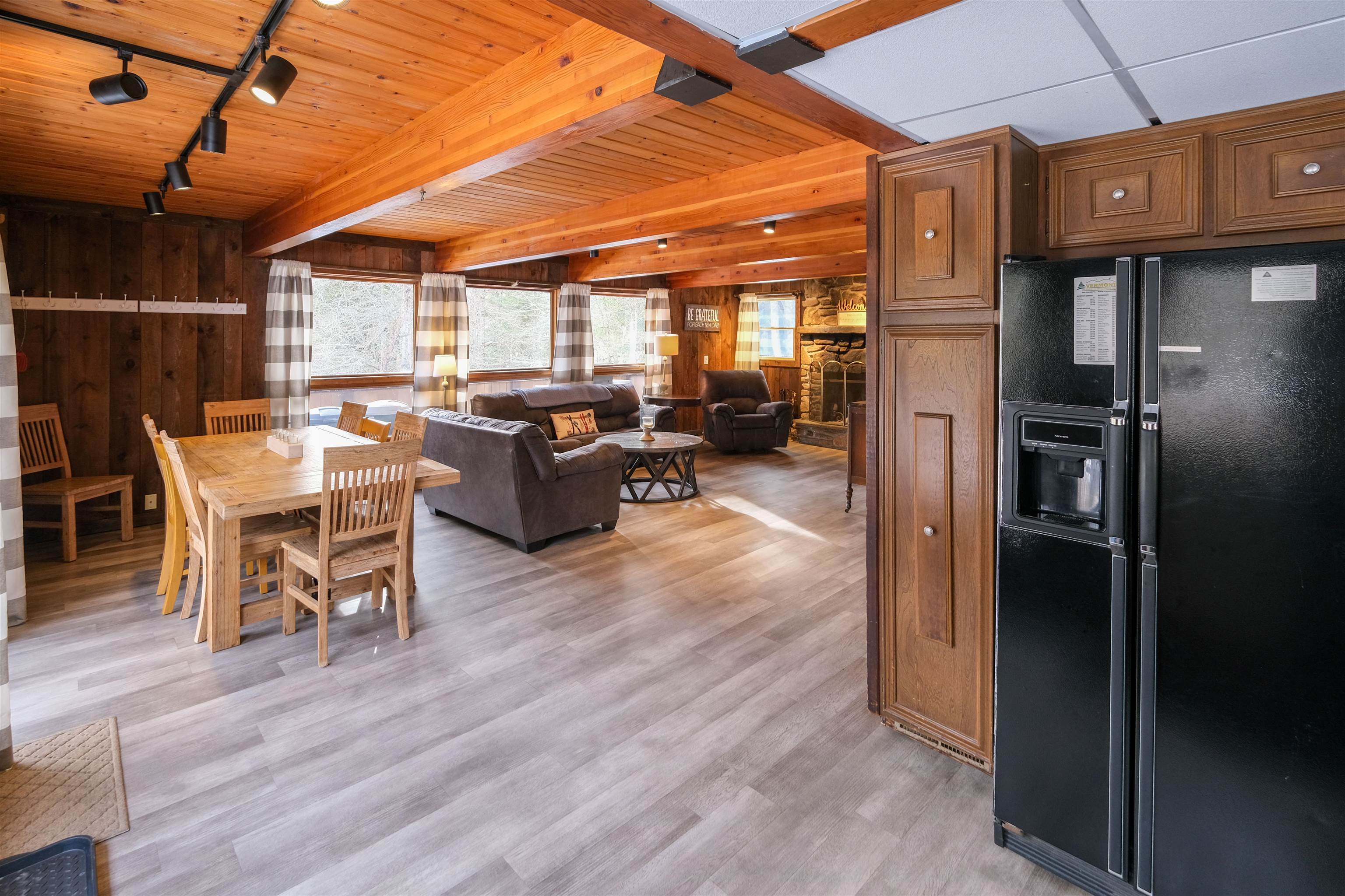609 Alpine Drive Mount Holly, VT 05758 - Photo 4 of 40