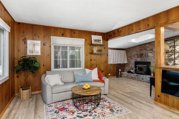$375,000 | 15256 Canyon 3 Road, Guerneville, CA 95446