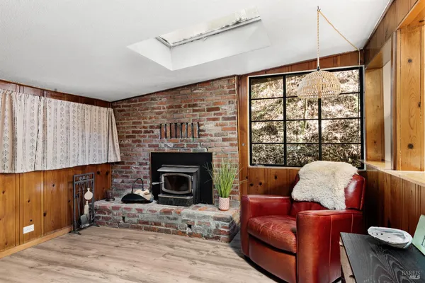 $375,000 | 15256 Canyon 3 Road, Guerneville, CA 95446