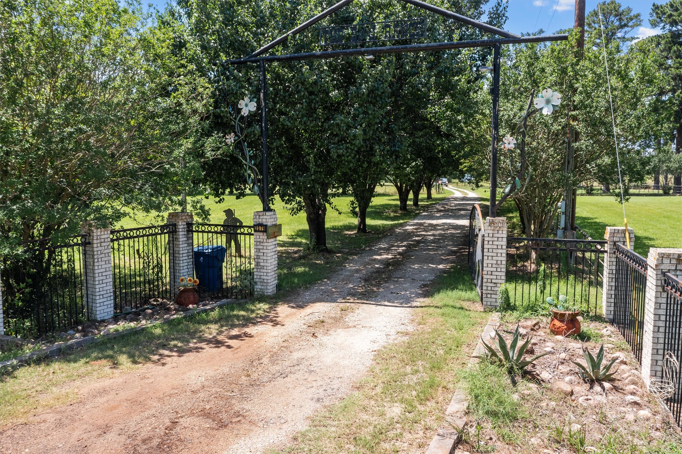 2379 Fm 1817 Elkhart, TX 75839 - Photo 3 of 30