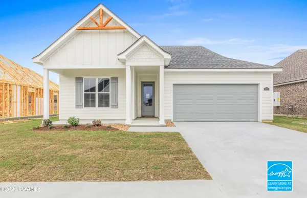 $285,600 | 111 Lilian Lane, Maurice, LA 70555
