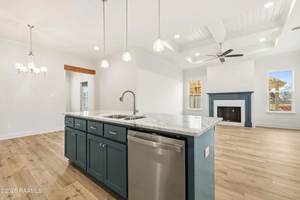 $285,600 | 111 Lilian Lane, Maurice, LA 70555