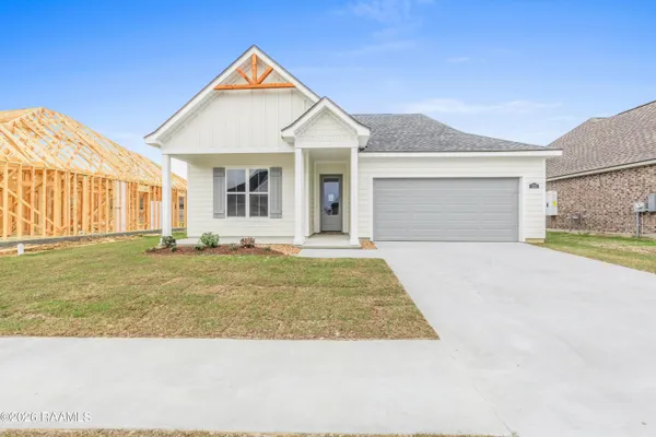 $285,600 | 111 Lilian Lane, Maurice, LA 70555