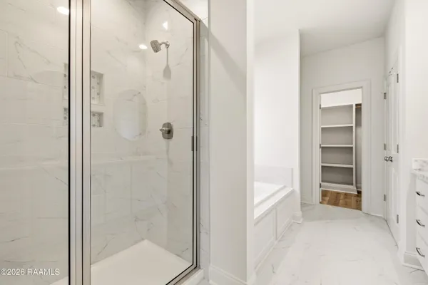 $285,600 | 111 Lilian Lane, Maurice, LA 70555