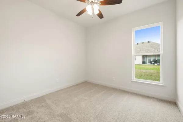 $285,600 | 111 Lilian Lane, Maurice, LA 70555