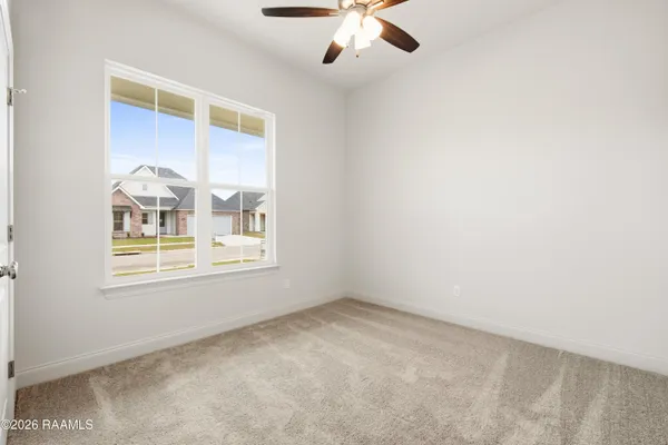 $285,600 | 111 Lilian Lane, Maurice, LA 70555
