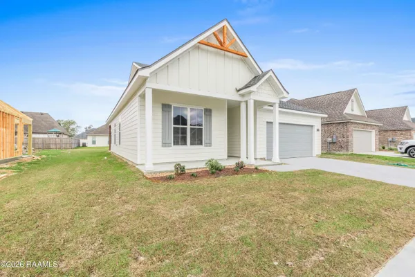$285,600 | 111 Lilian Lane, Maurice, LA 70555