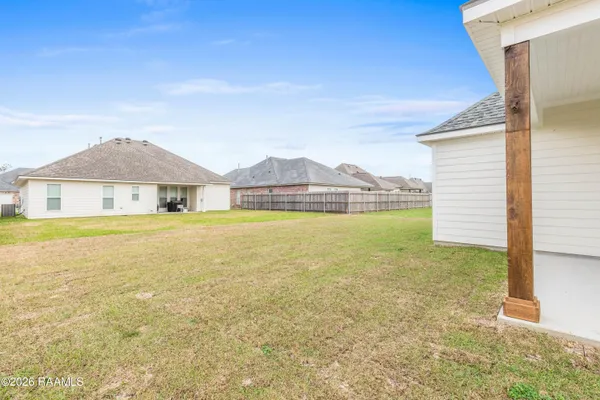 $285,600 | 111 Lilian Lane, Maurice, LA 70555