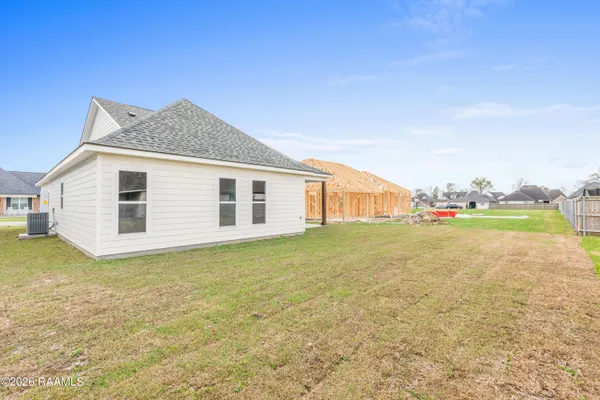 $285,600 | 111 Lilian Lane, Maurice, LA 70555