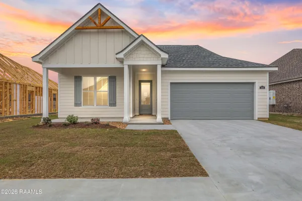 $285,600 | 111 Lilian Lane, Maurice, LA 70555