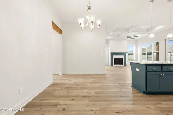 $285,600 | 111 Lilian Lane, Maurice, LA 70555