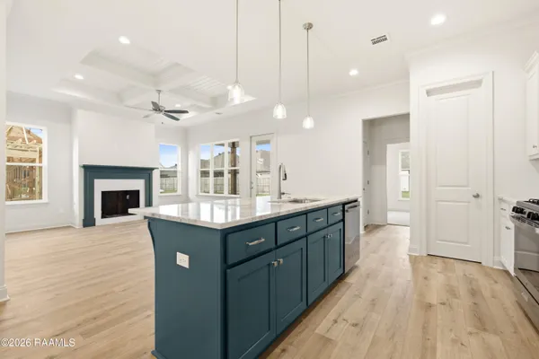 $285,600 | 111 Lilian Lane, Maurice, LA 70555