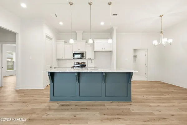 $285,600 | 111 Lilian Lane, Maurice, LA 70555