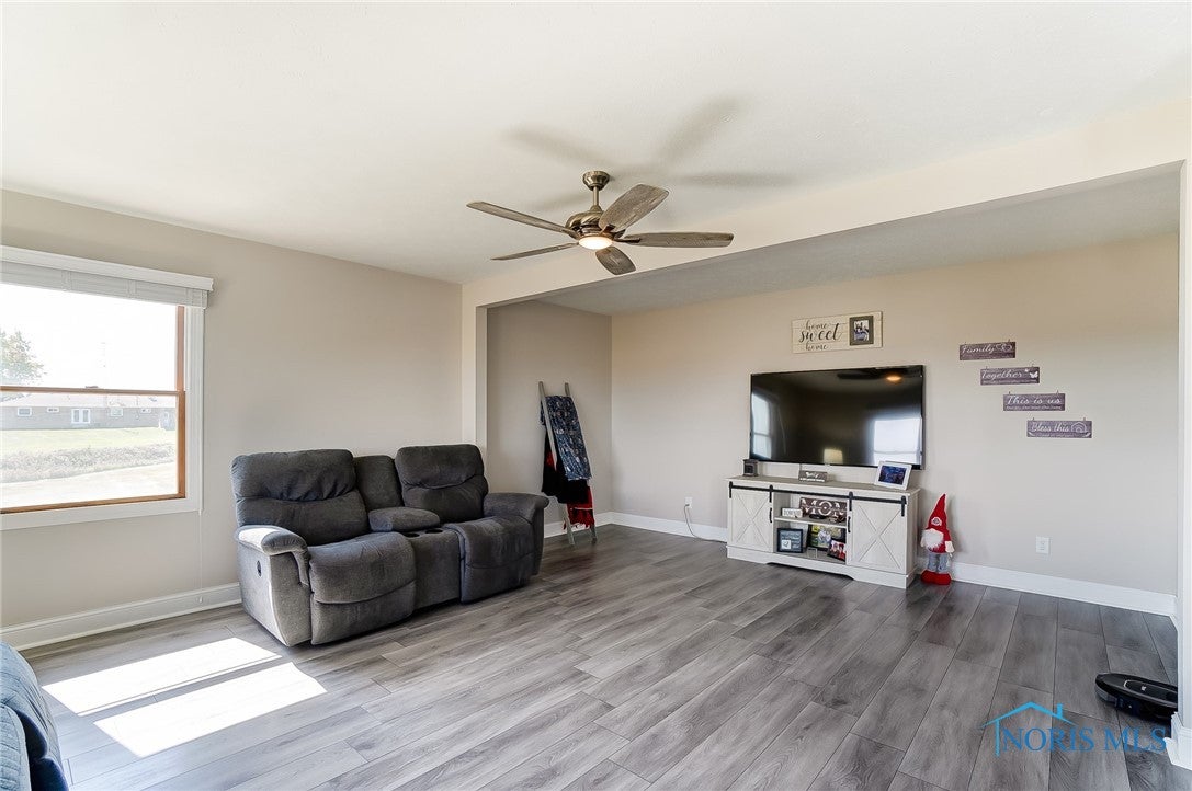 14086 Wayne Road Pemberville, OH 43450 - Photo 10 of 46 Gallery Image 10