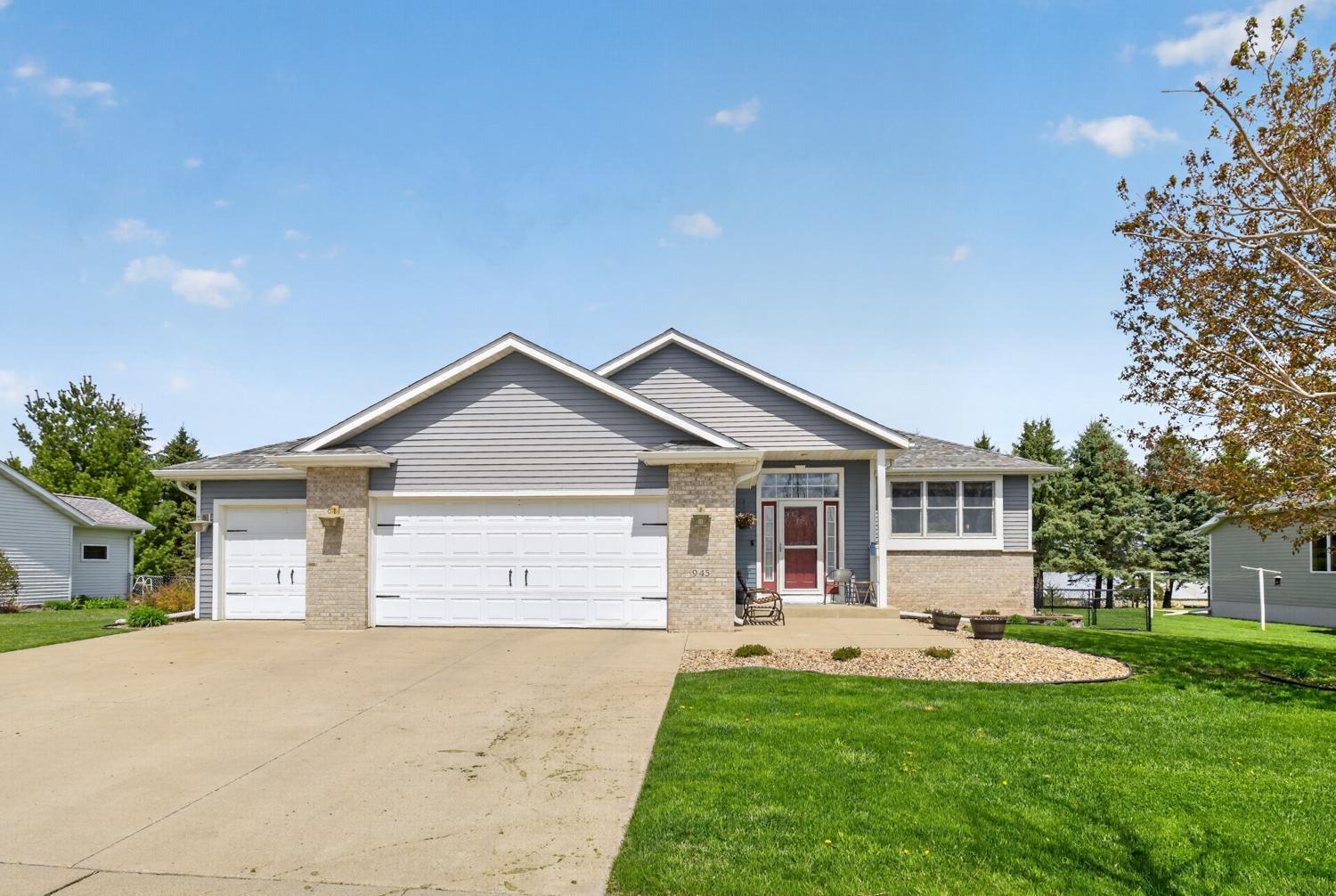 945 Golfers Court Southeast Rochester, MN 55904 - Photo 1 of 56