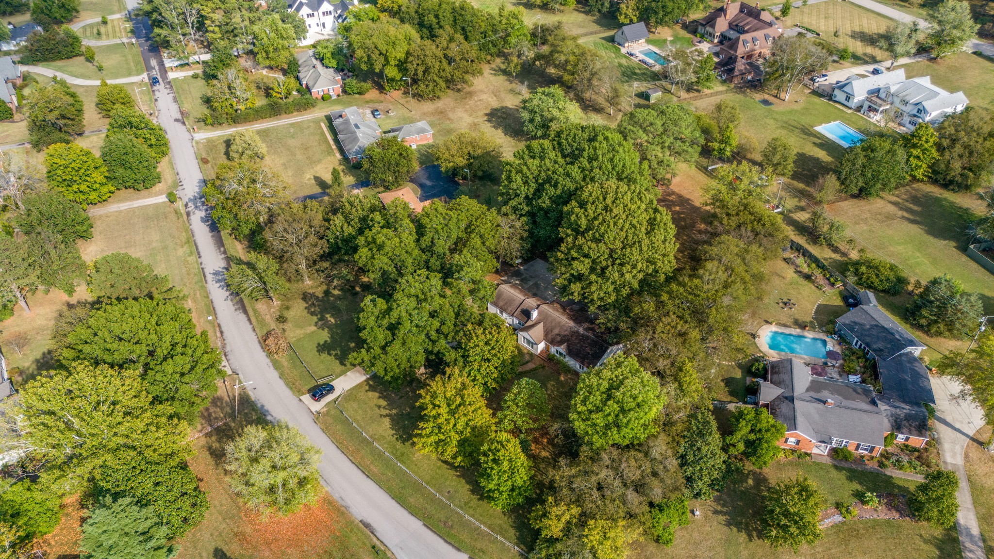 6325 Robin Hill Road Nashville, TN 37205 - Photo 37 of 47 Make this stunning West Meade lot your new home. Tons and tons of potential