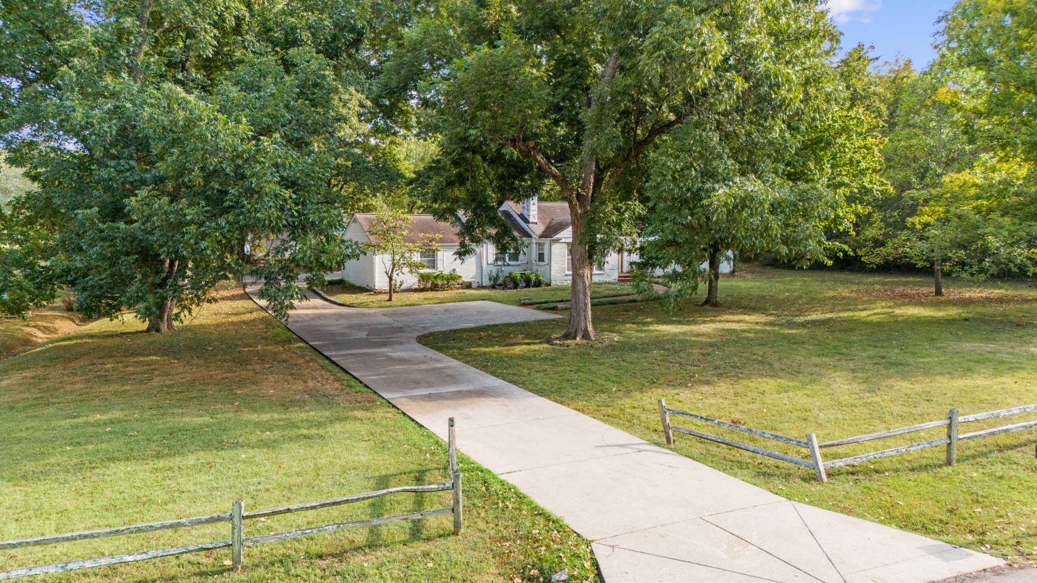 6325 Robin Hill Road Nashville, TN 37205 - Photo 4 of 47 Gallery Image 4