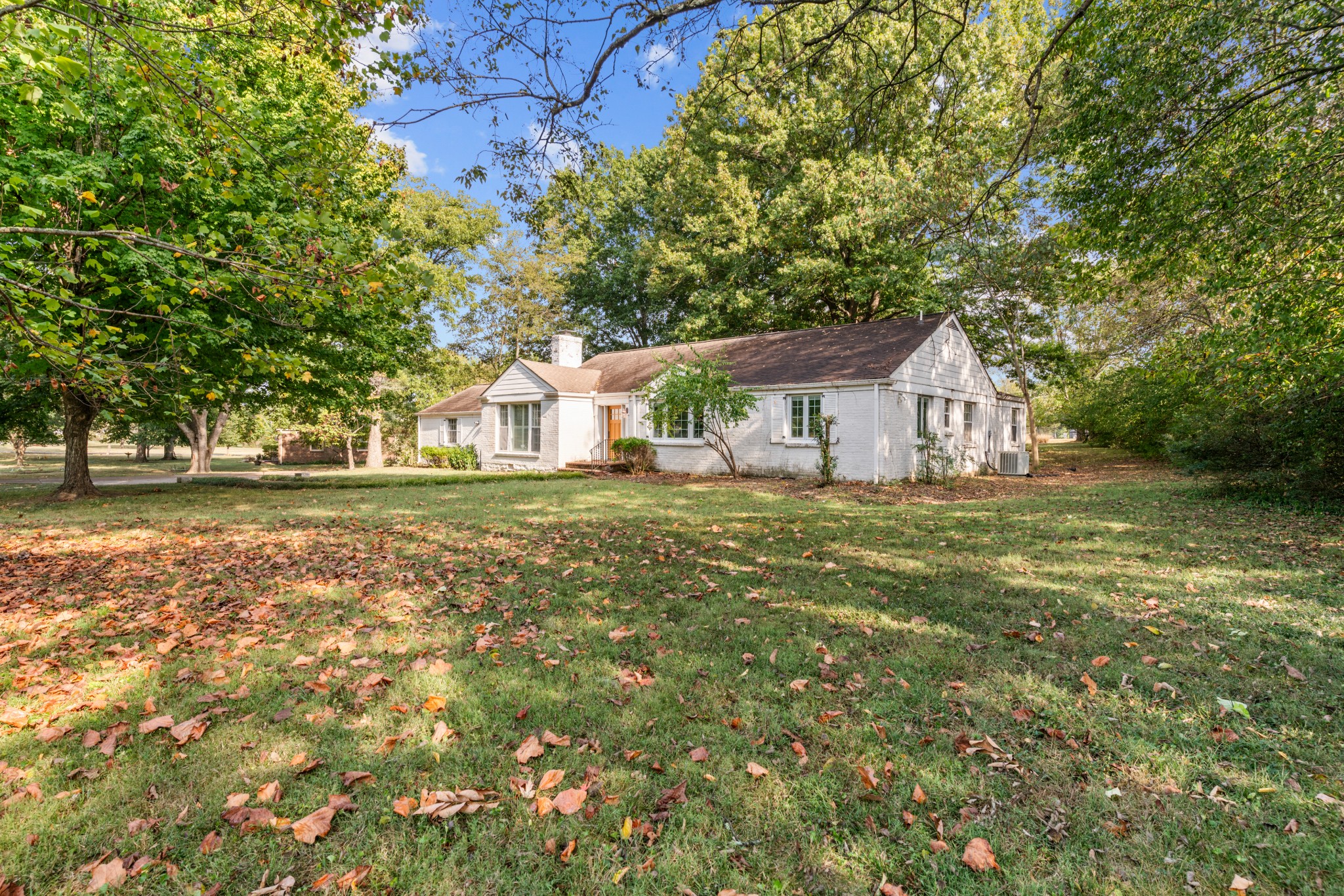 6325 Robin Hill Road Nashville, TN 37205 - Photo 8 of 47 Gallery Image 8