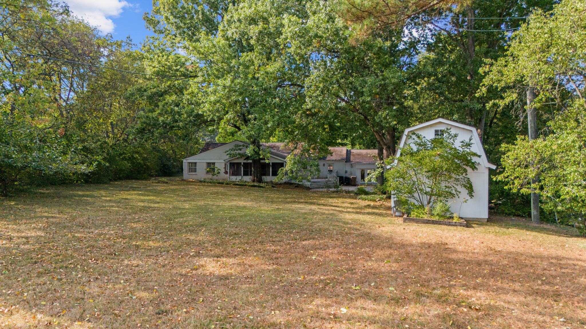 6325 Robin Hill Road Nashville, TN 37205 - Photo 9 of 47 Back yard