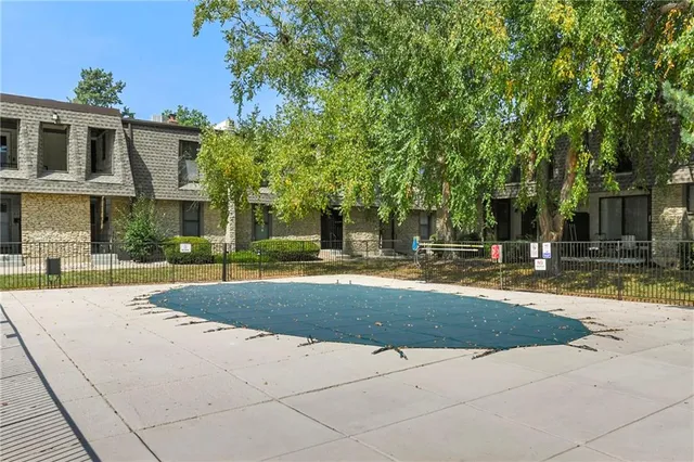 $118,500 | 7402 West 102nd Court, Overland Park, KS 66212