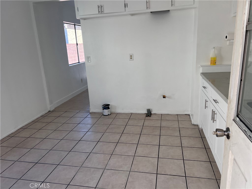 8954 South Gate South Gate, CA 90280 - Photo 13 of 31