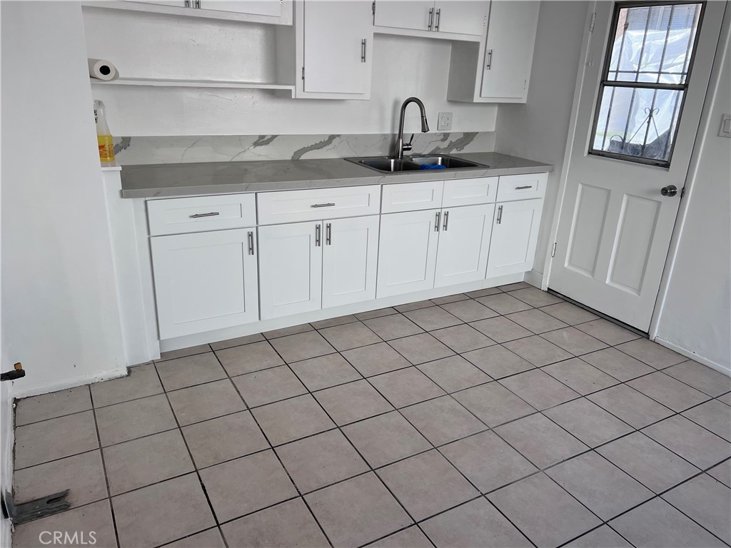 8954 South Gate South Gate, CA 90280 - Photo 15 of 31