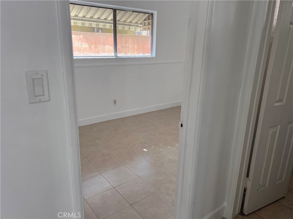 8954 South Gate South Gate, CA 90280 - Photo 19 of 31