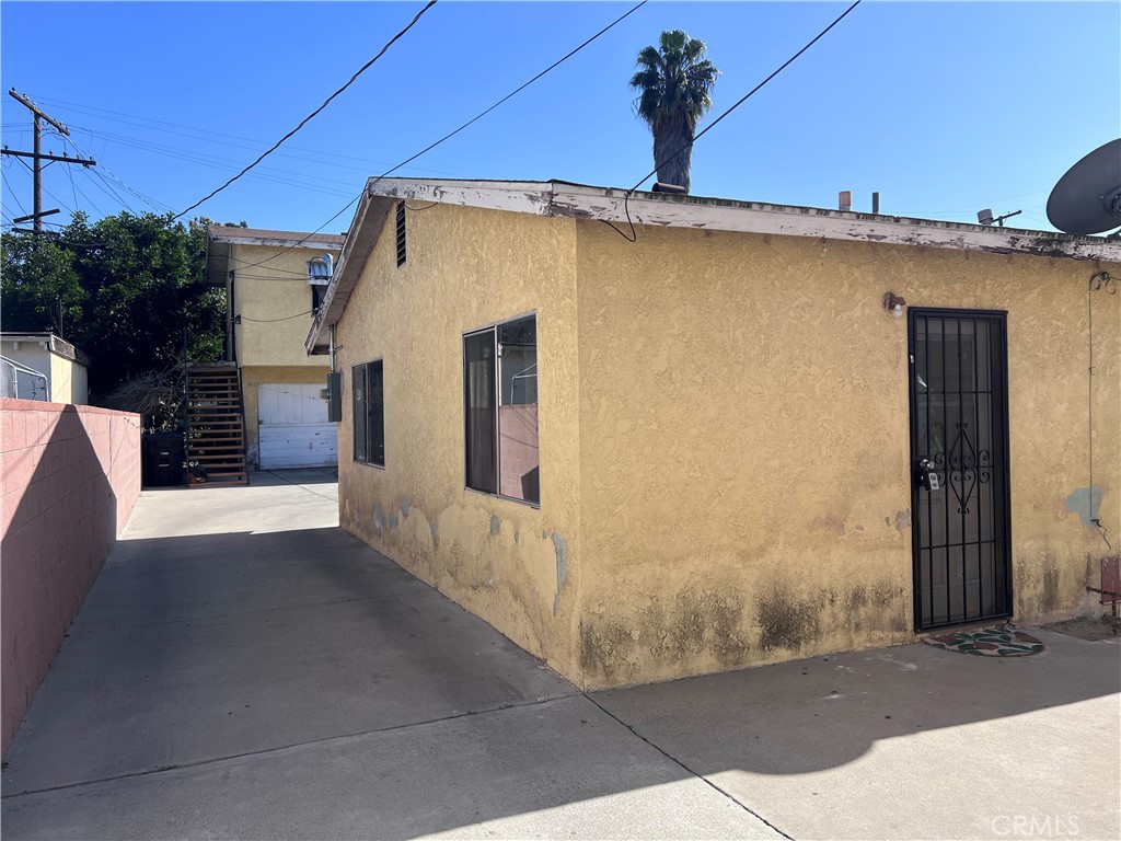 8954 South Gate South Gate, CA 90280 - Photo 8 of 31