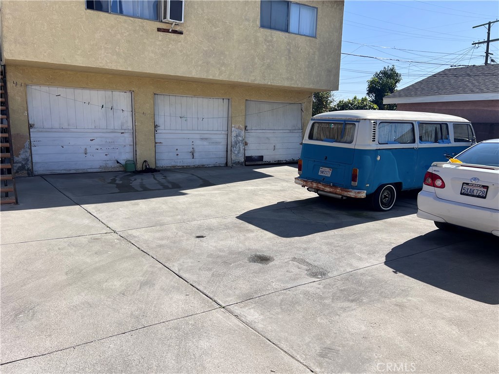 8954 South Gate South Gate, CA 90280 - Photo 10 of 31