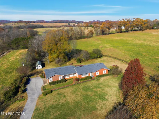 $549,900 | 226 Hiwassee Road, Madisonville, TN 37354