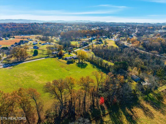 $549,900 | 226 Hiwassee Road, Madisonville, TN 37354