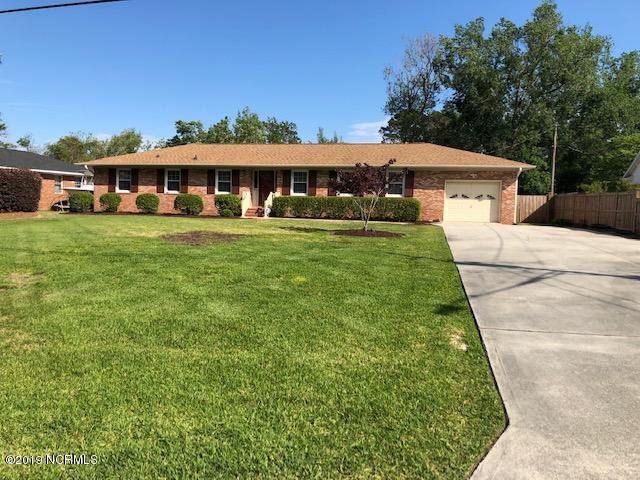 132 Windemere Road Wilmington, NC 28405 - Photo 1 of 15 Front View