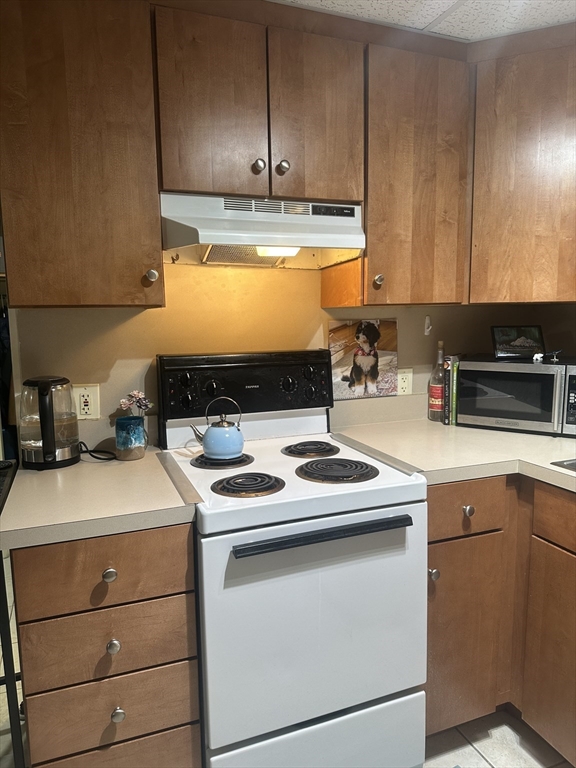 907 Beacon Street, Unit 1 Boston, MA 02215 - Photo 5 of 16
