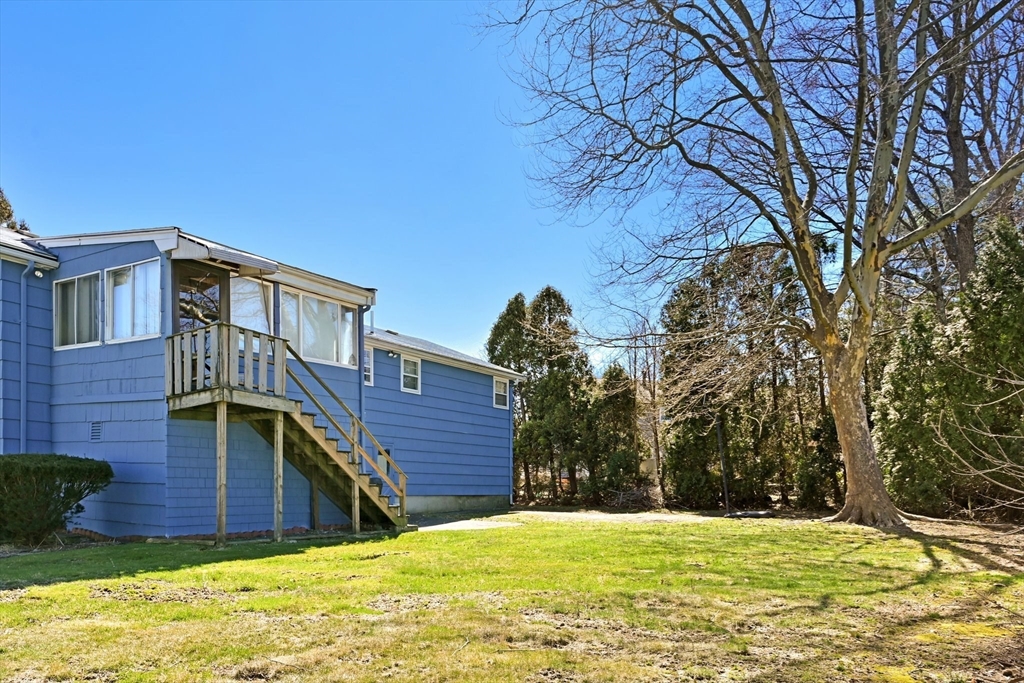 6 Gloversbrook Road Randolph, MA 02368 - Photo 3 of 25 Gallery Image 3