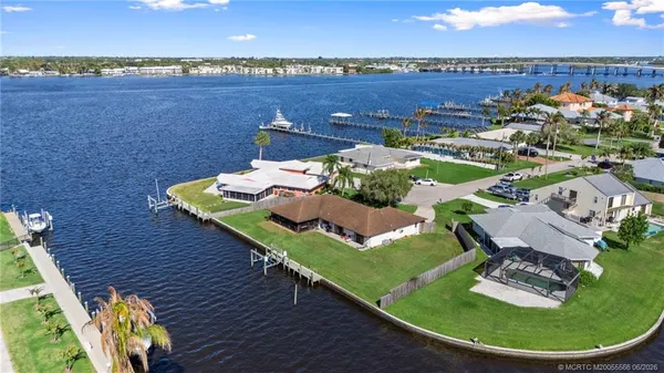 $3,450,000 | 2086 Southwest Gull Harbor Lane, Palm City, FL 34990