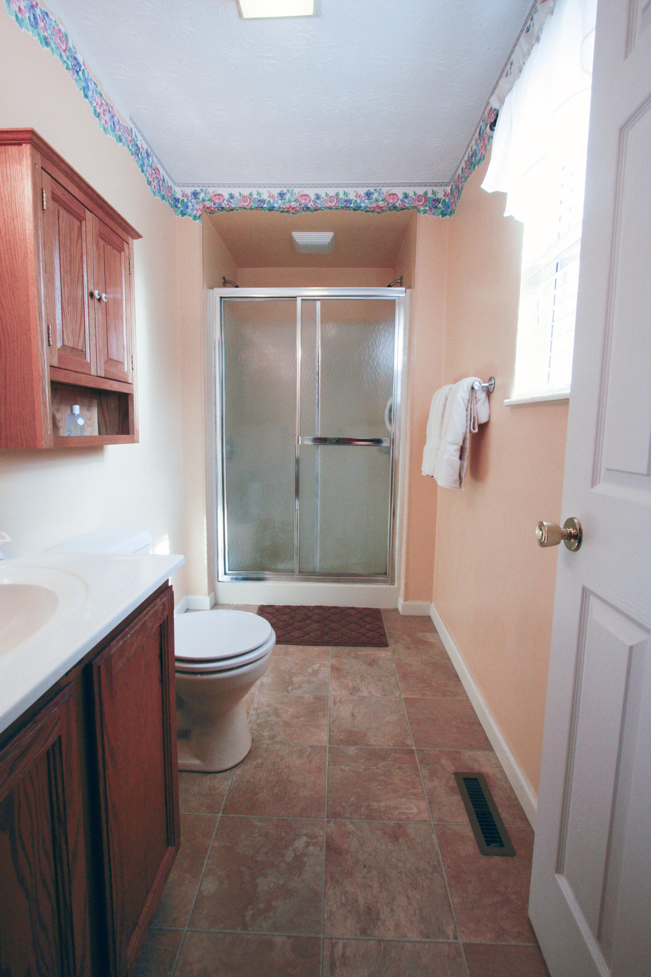 2212 East Windbrook Road Knoxville, TN 37923 - Photo 20 of 40 Master Bathroom