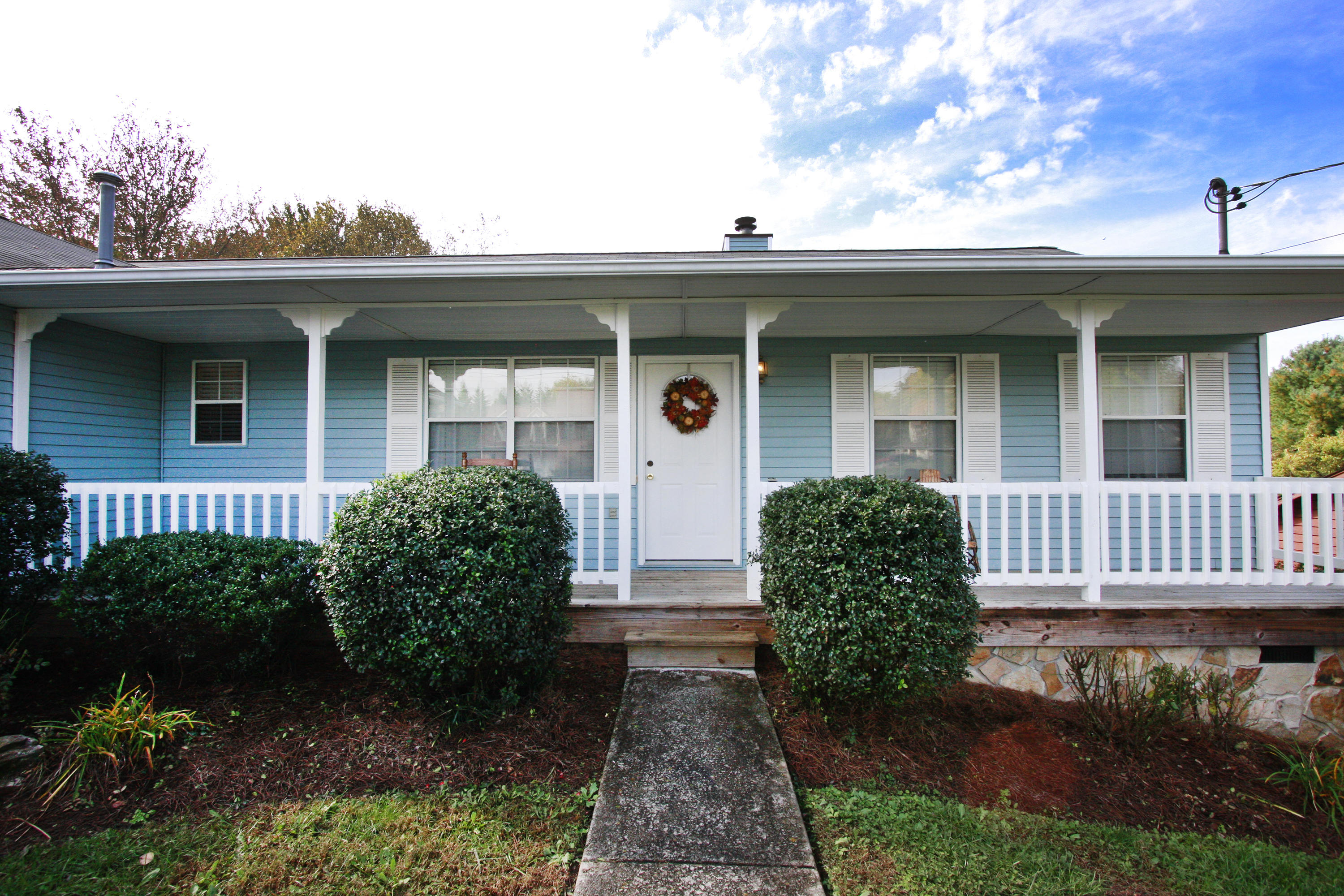 2212 East Windbrook Road Knoxville, TN 37923 - Photo 3 of 40 2212 E Windbrook