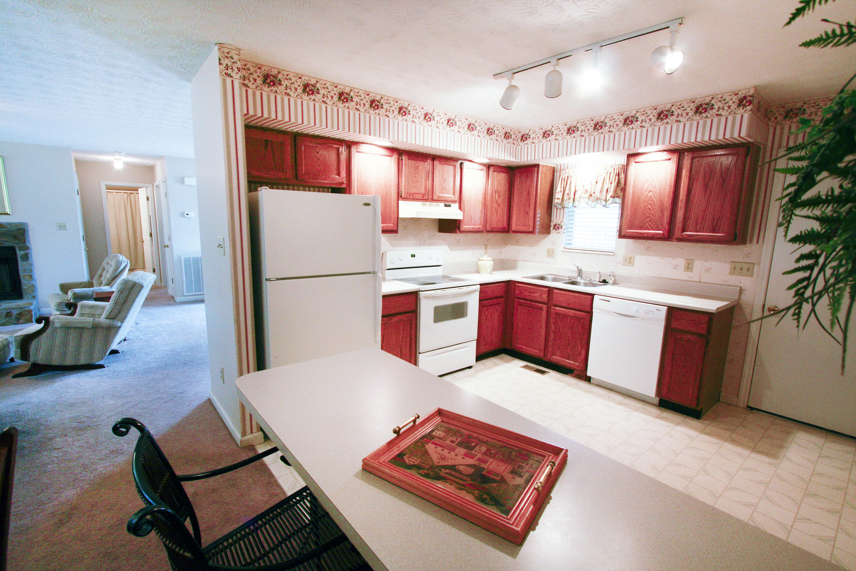 2212 East Windbrook Road Knoxville, TN 37923 - Photo 30 of 40 Kitchen