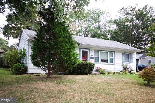 23 Warwick Road Stratford, NJ 08084 - Photo 1 of 35 External Front