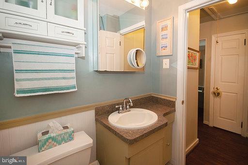 23 Warwick Road Stratford, NJ 08084 - Photo 22 of 35 Main Bathroom