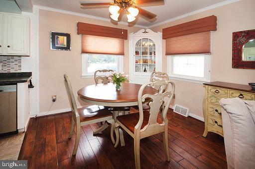 23 Warwick Road Stratford, NJ 08084 - Photo 8 of 35 Dining Room: Hardwood Floors, Built In Curio