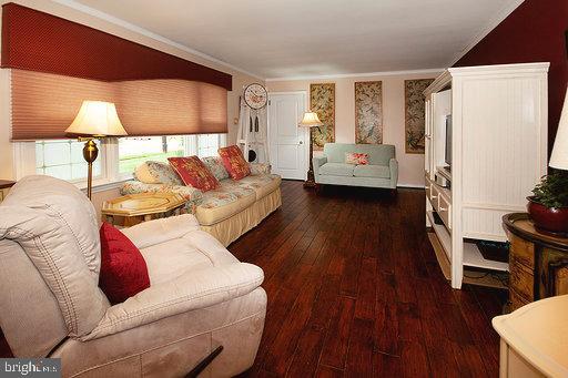 23 Warwick Road Stratford, NJ 08084 - Photo 10 of 35 Living Room: Hard Wood Floors