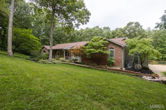 $550,000 | 179 Apache Drive, Pacific, MO 63069