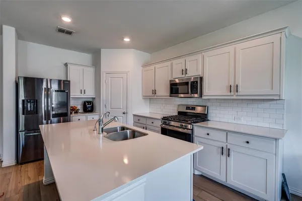 $415,000 | 6125 Fairholme Drive, Aubrey, TX 76227