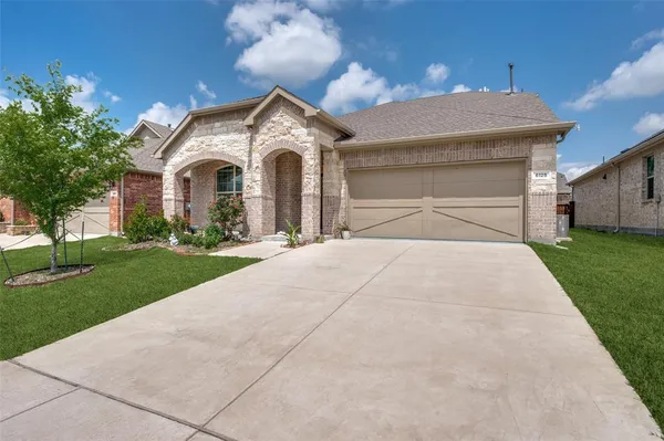 $415,000 | 6125 Fairholme Drive, Aubrey, TX 76227