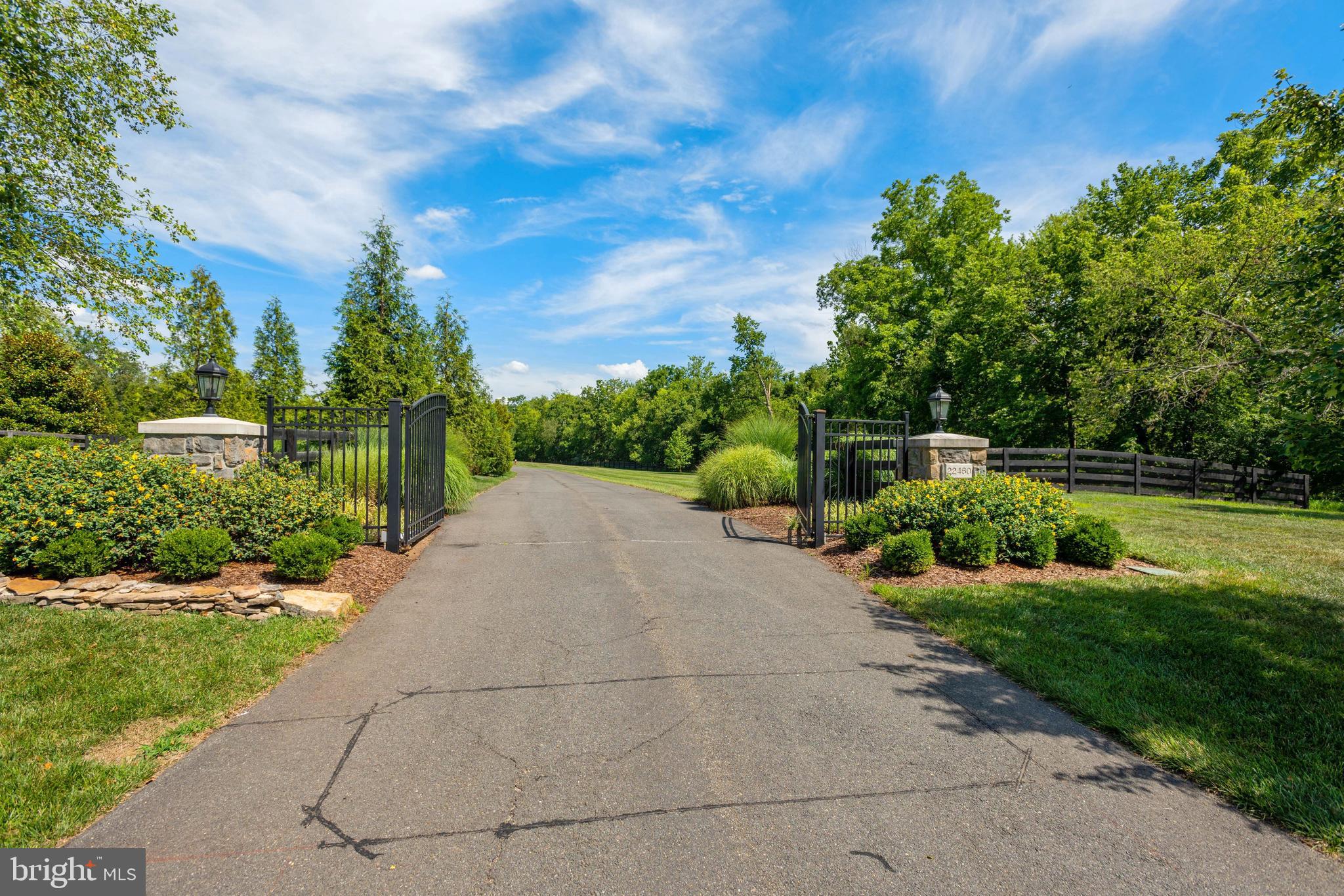 22460 Conservancy Drive Ashburn, VA 20148 - Photo 2 of 126