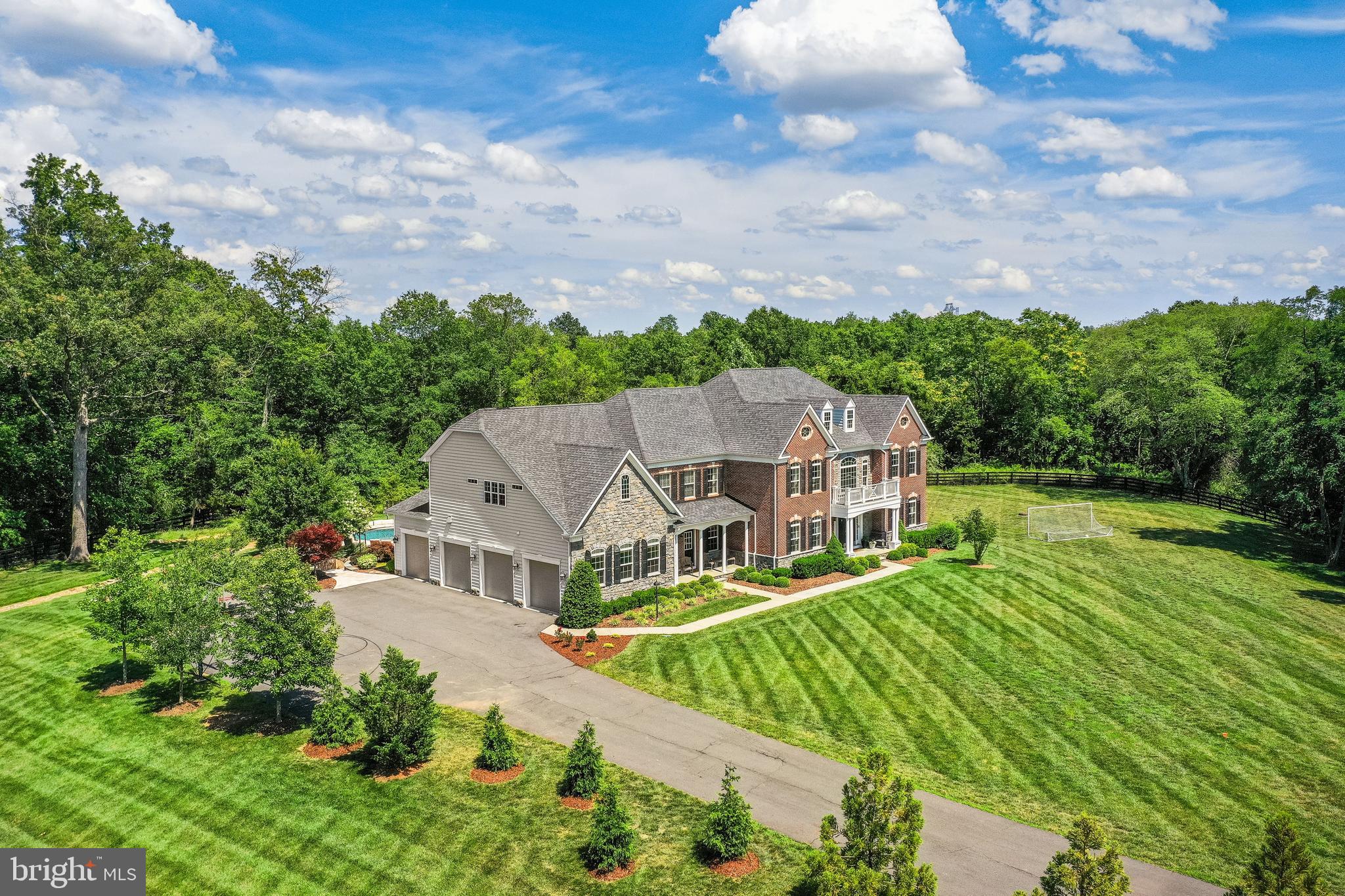 22460 Conservancy Drive Ashburn, VA 20148 - Photo 8 of 126