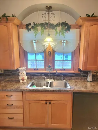 $278,000 | 323 West Ross Street, Palmyra, MO 63461