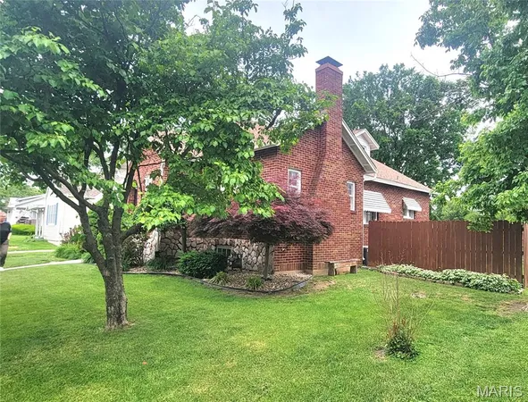 $278,000 | 323 West Ross Street, Palmyra, MO 63461