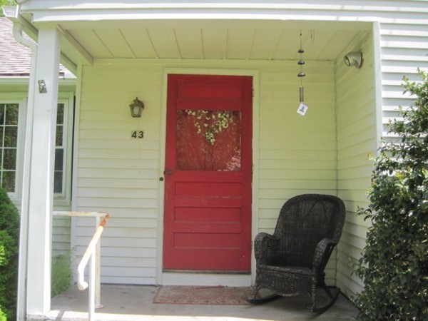 43 Bennett Road Wilbraham, MA 01095 - Photo 4 of 20